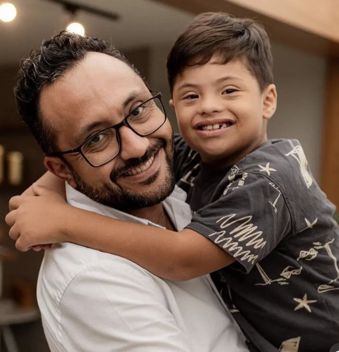 Rafael Anselmo, founder of Vínculoo®, with his son Bernardo.